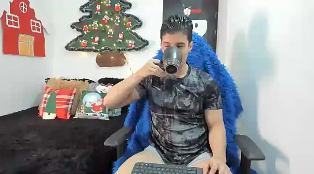 Snapshot of cory_okell chatting on December 7, 1:36 am cory okell online show from December 7, 1:36 am