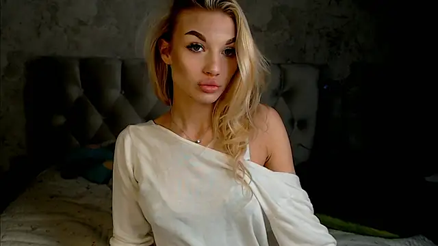 Ella Milla online show from March 29, 9:04 pm