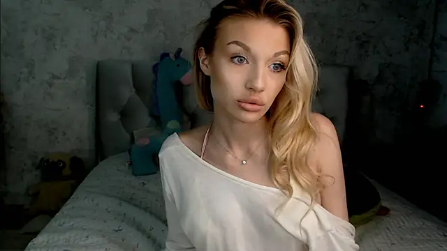 Ella Milla online show from July 9, 1:04 pm