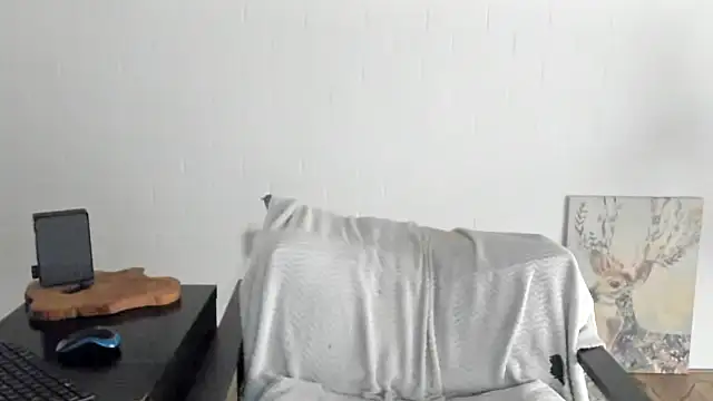 MendiPetite online show from January 15, 7:50 pm