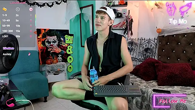 flowers18 online show from October 21, 9:48 pm