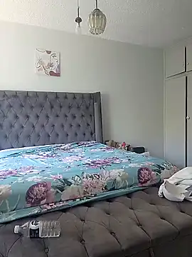 Snapshot of Drippincaty chatting on September 22, 8:49 am Drippincaty online show from September 22, 8:49 am