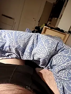 Snapshot of pipek11199 chatting on March 12, 9:24 pm pipek11199 online show from March 12, 9:24 pm