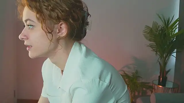 Curly Moon online show from March 16, 2:44 pm