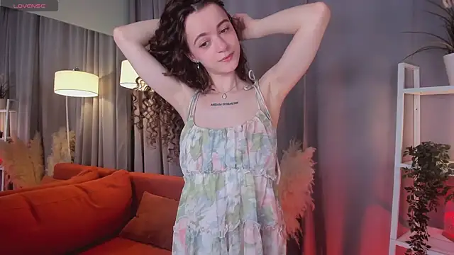 Curly Moon online show from July 18, 9:46 am