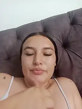 Snapshot of Celeste_camila18 chatting on May 17, 3:41 pm Celeste camila18 online show from May 17, 3:41 pm