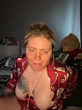 Blondiee3088 online show from February 4, 9:37 am