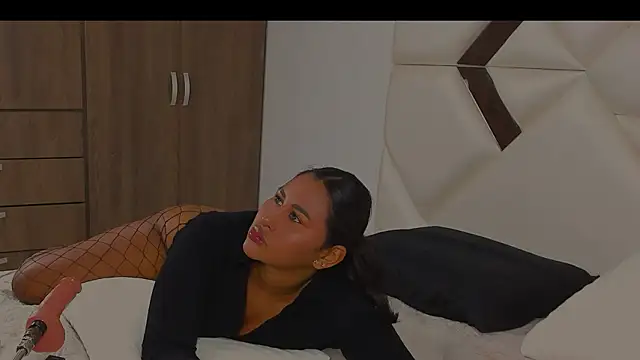 StormyButty18 online show from March 21, 11:08 pm