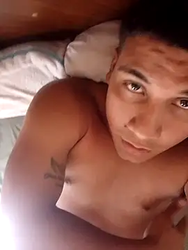 Snapshot of chocostunt chatting on October 2, 6:59 pm chocostunt online show from October 2, 6:59 pm