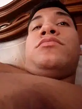 Snapshot of chocostunt chatting on October 20, 5:24 pm chocostunt online show from October 20, 5:24 pm