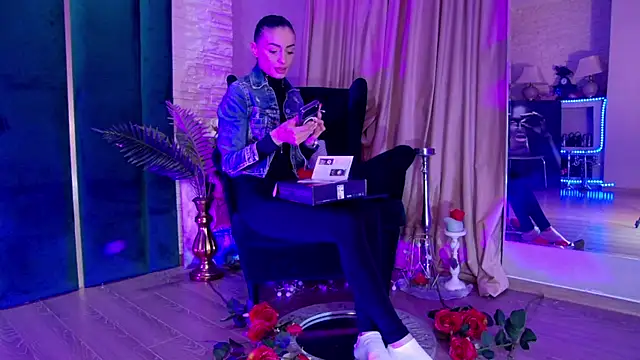 FeetVibe online show from April 16, 4:02 am