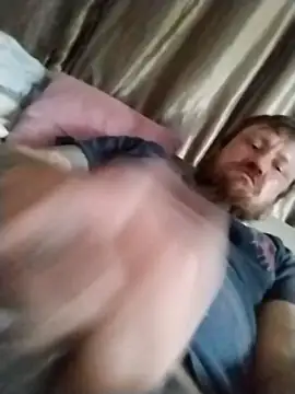 hornygiltz92 online show from April 9, 7:41 pm