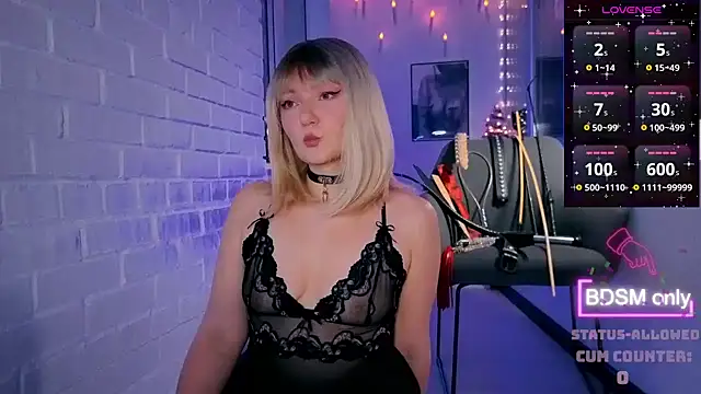 Snapshot of Sandralawrence chatting on January 17, 9:40 pm Sandralawrence online show from January 17, 9:40 pm