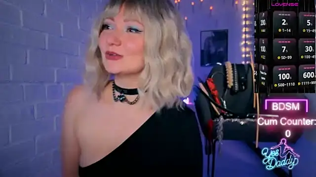 Snapshot of Sandralawrence chatting on March 4, 9:43 pm Sandralawrence online show from March 4, 9:43 pm