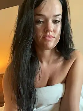 Snapshot of English-Chloe96 chatting on February 23, 10:06 am English-Chloe96 online show from February 23, 10:06 am