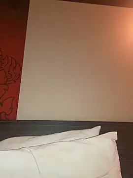 Snapshot of English-Chloe96 chatting on March 2, 3:27 pm English-Chloe96 online show from March 2, 3:27 pm