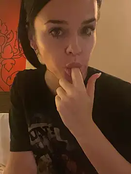 Snapshot of English-Chloe96 chatting on March 4, 12:55 pm English-Chloe96 online show from March 4, 12:55 pm