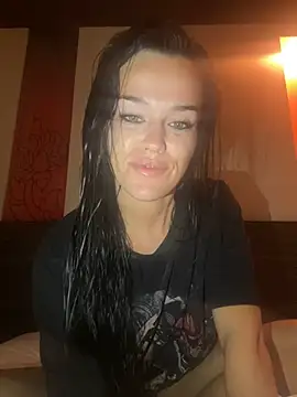 Snapshot of English-Chloe96 chatting on March 13, 12:13 pm English-Chloe96 online show from March 13, 12:13 pm