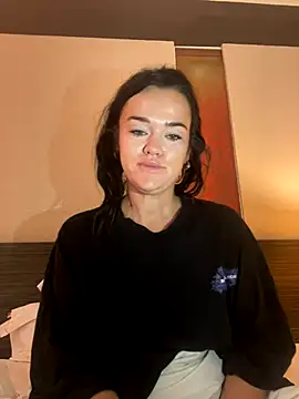 Snapshot of English-Chloe96 chatting on October 13, 4:23 am English-Chloe96 online show from October 13, 4:23 am