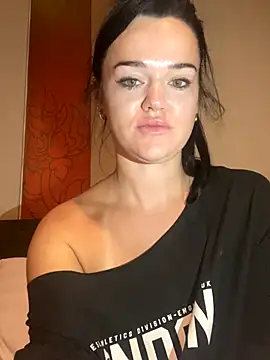 English-Chloe96 online show from January 7, 5:15 pm