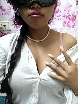 sandy naughty online show from June 3, 5:29 pm