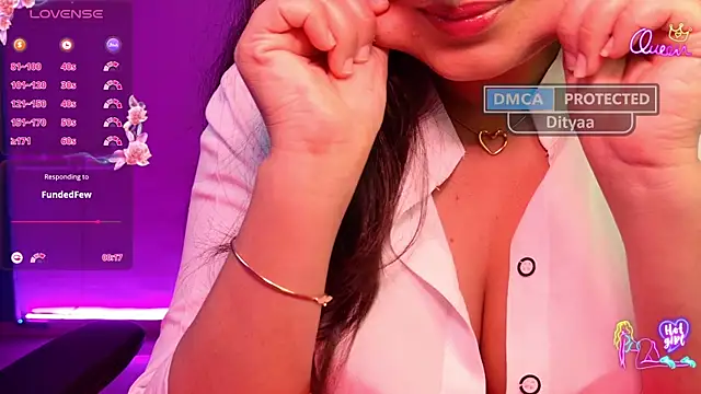 Snapshot of Punjabi_Queen1 chatting on May 11, 2:56 pm Punjabi Queen1 online show from May 11, 2:56 pm