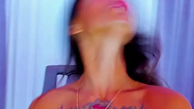 sofialina online show from April 17, 3:53 am