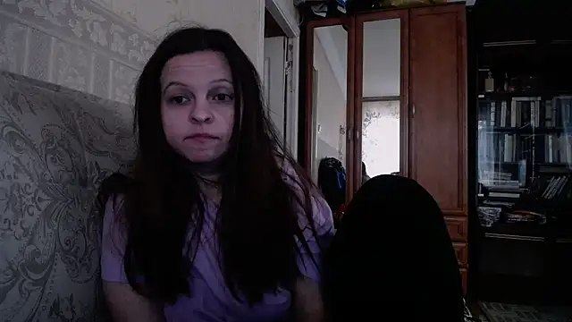 Snapshot of CatMelissa chatting on December 7, 10:01 am CatMelissa online show from December 7, 10:01 am