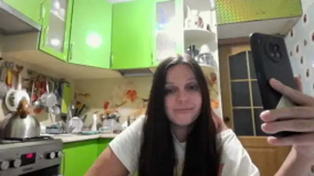 Snapshot of CatMelissa chatting on October 28, 10:01 pm CatMelissa online show from October 28, 10:01 pm