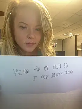 EllaSnow online show from March 6, 10:47 pm