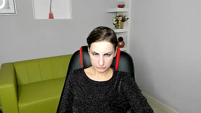 Snapshot of AuroraScript chatting on December 12, 1:21 am AuroraScript online show from December 12, 1:21 am