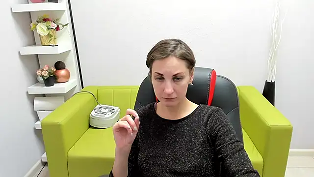 Snapshot of AuroraScript chatting on December 16, 6:49 pm AuroraScript online show from December 16, 6:49 pm