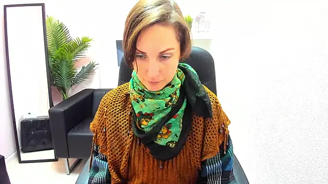 Snapshot of AuroraScript chatting on December 30, 3:24 pm AuroraScript online show from December 30, 3:24 pm