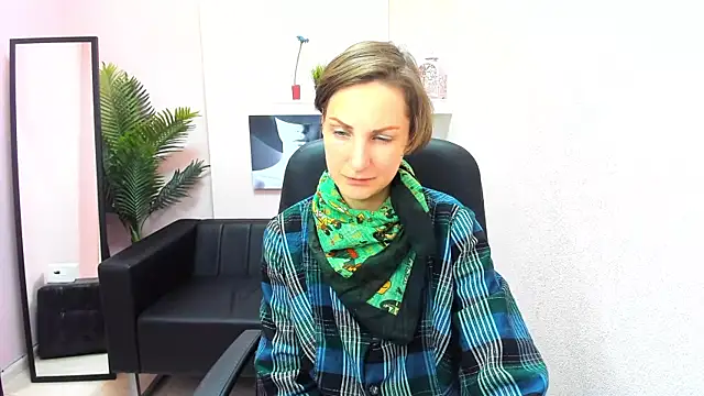 Snapshot of AuroraScript chatting on December 30, 6:49 pm AuroraScript online show from December 30, 6:49 pm