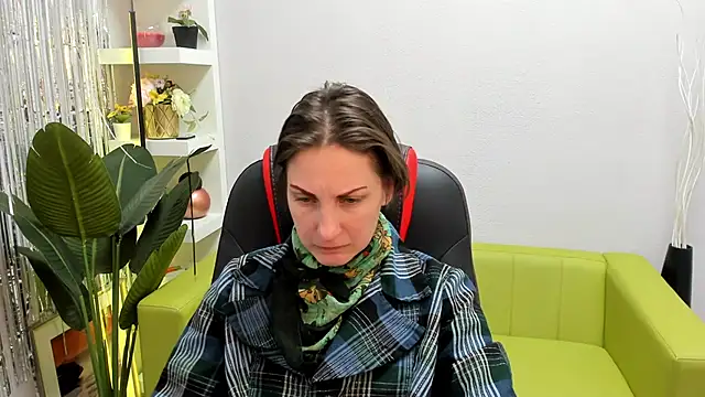 Snapshot of AuroraScript chatting on January 13, 6:49 pm AuroraScript online show from January 13, 6:49 pm