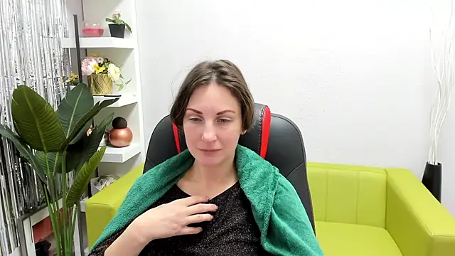 Snapshot of AuroraScript chatting on January 18, 7:04 pm AuroraScript online show from January 18, 7:04 pm