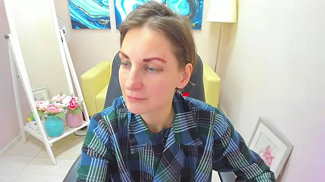 Snapshot of AuroraScript chatting on February 1, 7:13 pm AuroraScript online show from February 1, 7:13 pm