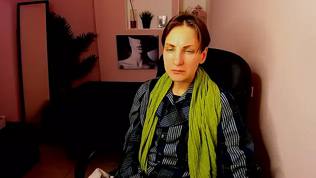 Snapshot of AuroraScript chatting on February 6, 4:21 am AuroraScript online show from February 6, 4:21 am