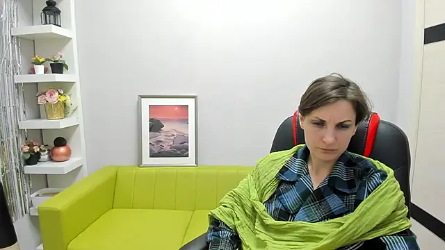 Snapshot of AuroraScript chatting on February 27, 4:20 am AuroraScript online show from February 27, 4:20 am