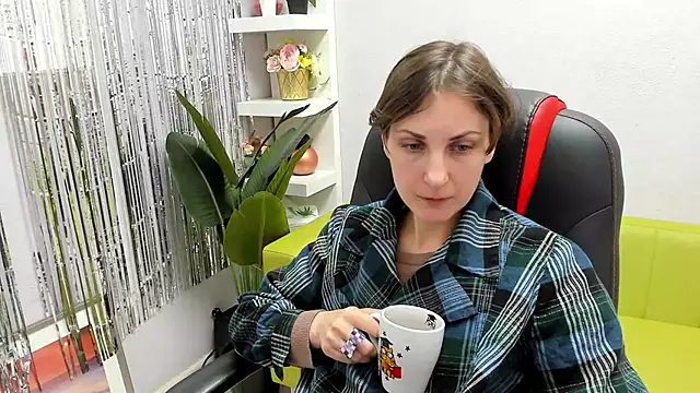 Snapshot of AuroraScript chatting on March 3, 6:22 pm AuroraScript online show from March 3, 6:22 pm