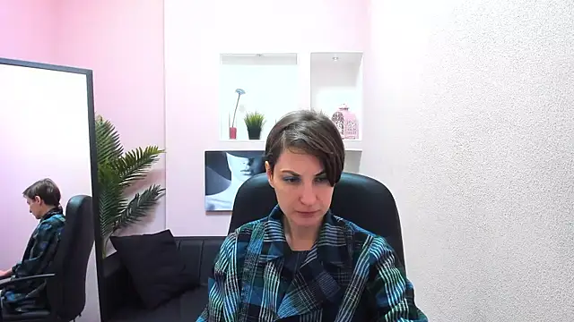 Snapshot of AuroraScript chatting on March 11, 3:23 pm AuroraScript online show from March 11, 3:23 pm