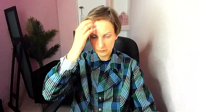 Snapshot of AuroraScript chatting on March 20, 6:20 pm AuroraScript online show from March 20, 6:20 pm