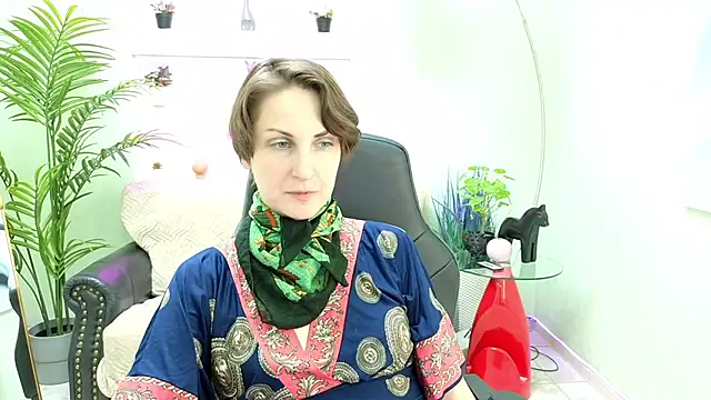 Snapshot of AuroraScript chatting on November 17, 3:07 pm AuroraScript online show from November 17, 3:07 pm