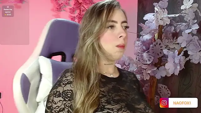 NaomiFox1 online show from March 13, 2:07 am