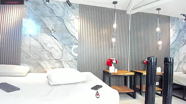 julietha taylor online show from February 4, 2:39 am