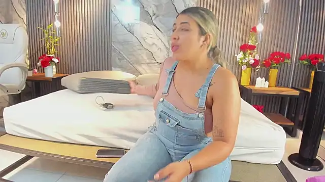 julietha taylor online show from February 25, 2:32 am