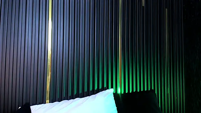 AndyBlake  online show from March 13, 2:27 am