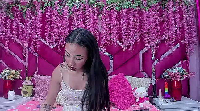 nathalia pink online show from January 7, 11:35 pm