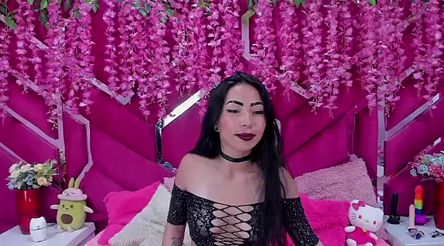 nathalia pink online show from January 8, 11:30 pm