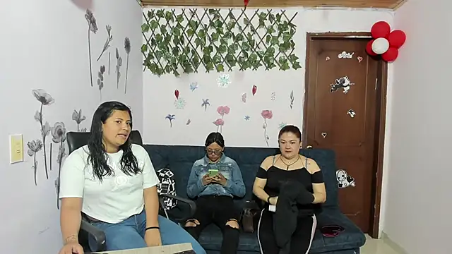 Luna Star Sl online show from March 22, 12:14 pm